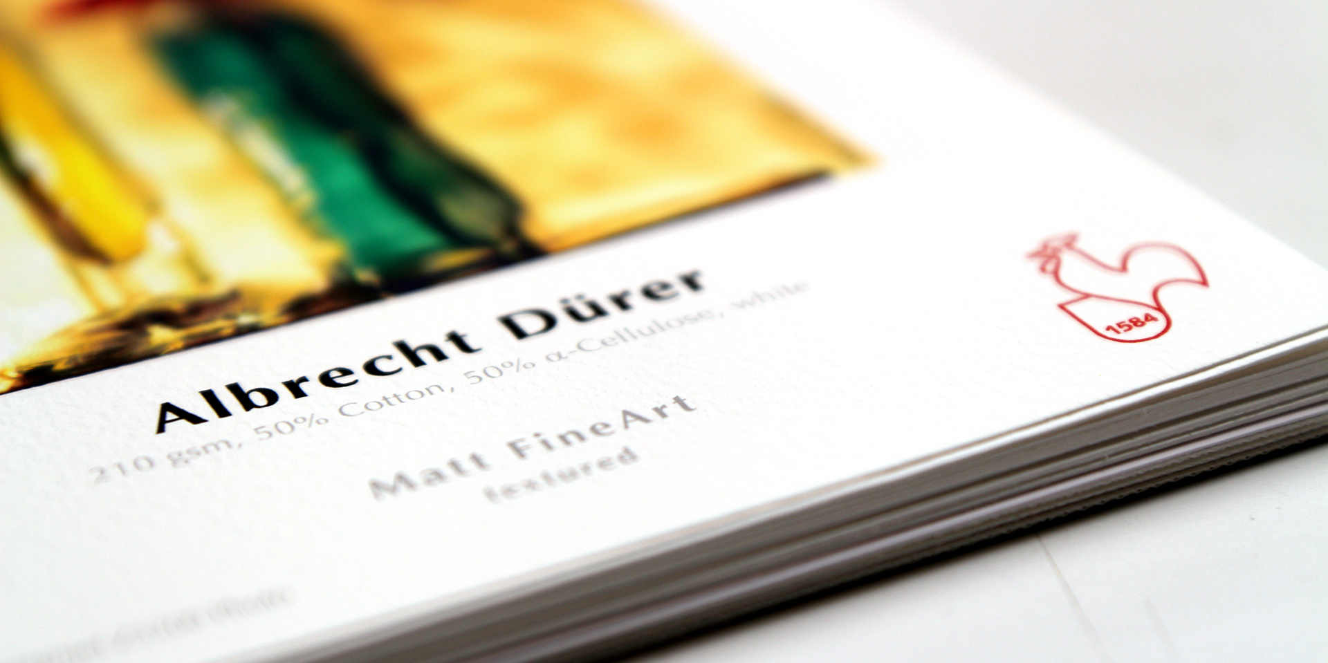 Fine Art Papier Fächer der Firma Hahnemühle auf dem Tisch bei IB Gosch